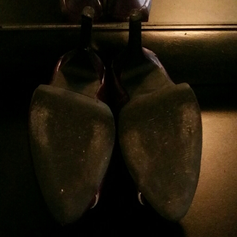 Shoes - Picture 4 of 4